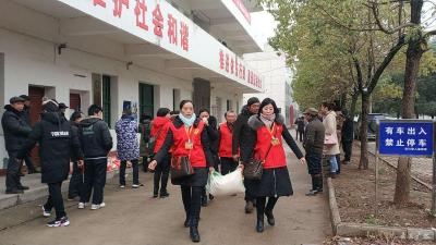 我市开展“寒冬送温暖 救助在行动”活动