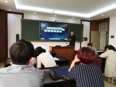 市一中举行电子白板中级应用培训 提升教师信息化教学水平