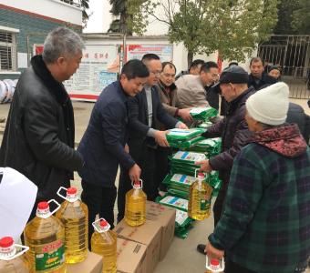 我市6家私营业主为困难群众献爱心