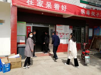 市产业发展服务中心：第一书记驻村  田间课堂开讲