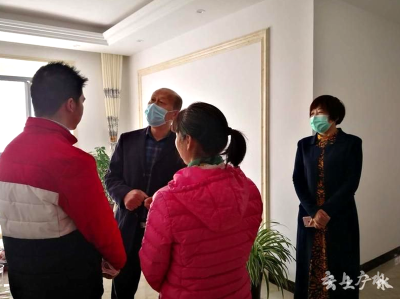 市实验高中：精准家访 关爱无限