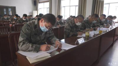 市人武部组织开展民兵应知应会知识测试