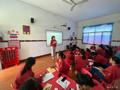 应办中心幼儿园：学习促成长，培训促提升