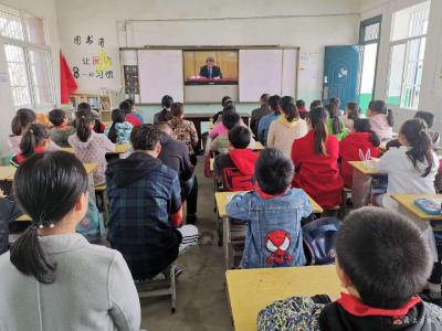 关庙镇天子小学：英烈精神永传承  向英雄致敬