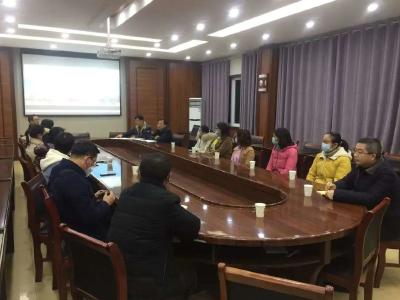 聚力•同行——广水一中召开家长委员会会议