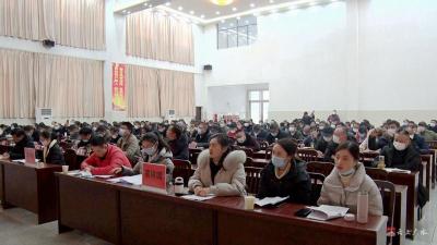 学习贯彻党的十九届五中全会精神|市委宣讲团抗疫先进事迹报告会在武胜关镇和长岭镇举行