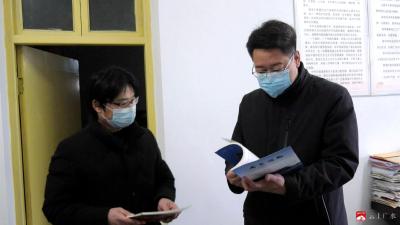 何胜走访慰问文化名人 困难党员   困难群众