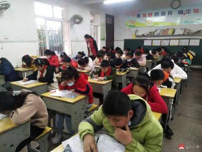 应办二小：以练为战 以考促教