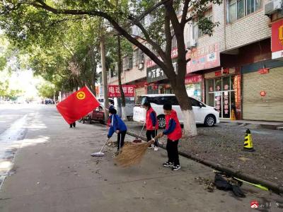 市实验初中：寻找雷锋足迹   弘扬雷锋精神