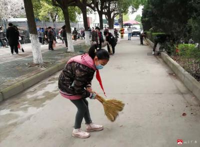 市八一学校：弘扬雷锋精神 争做文明少年