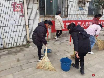 太平镇中心小学开展学雷锋志愿服务活动