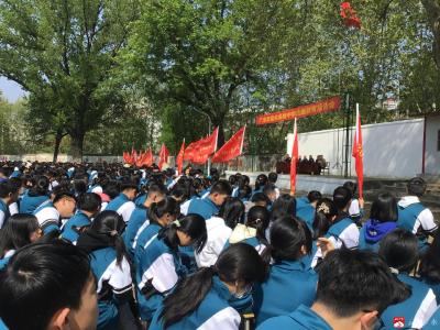 益众高中召开安全教育主题讲座