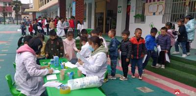 陈巷镇中心幼儿园组织幼儿健康体检