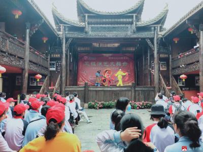 应办中心中学：观徽派古建  寻非遗文化 