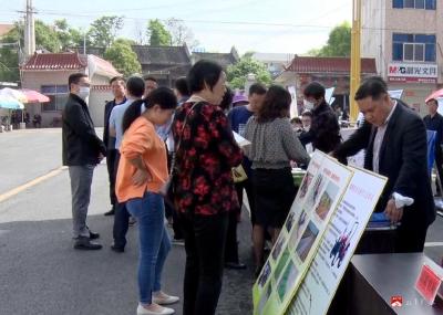 我市举行科技活动周惠民一条街活动