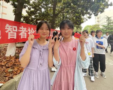 依依别离时 浓浓母校情——广水一中为高三学生“加油”