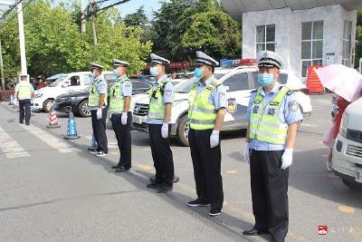 广水交警一路“陪考”   全力护航“追梦人”