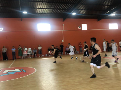 市委党校夏季干部培训班学员篮球比赛拓展训练