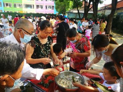 太平镇太平幼儿园举办“粽情端午”亲子活动  