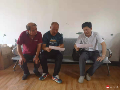 市委统战部下沉广办铁板桥社区督导常态化疫情防控工作