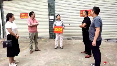 市总工会开展金秋助学走访慰问活动
