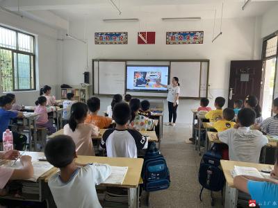 郝店镇关店中心小学：交通安全伴我成长