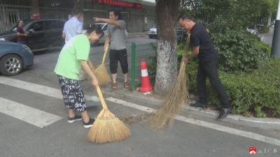 我市开展周五大扫除 营造干净整洁环境