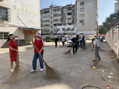 市总工会开展周末环境卫生大扫除活动