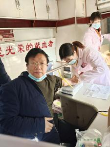 骆店镇中心中学教师积极参加无偿献血活动 