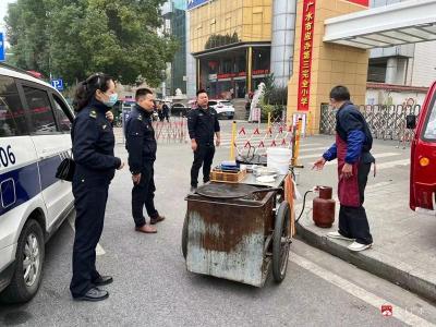 市城管执法局打造“城市管理执法示范路”