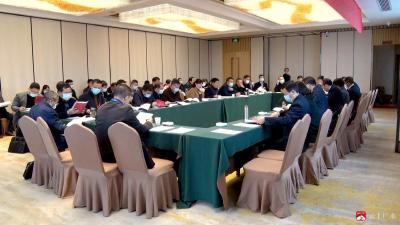 【聚焦两会】市政协九届一次会议召开临时召集人会议