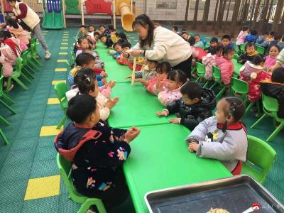 市八一幼儿园开展冬至主题教育活动