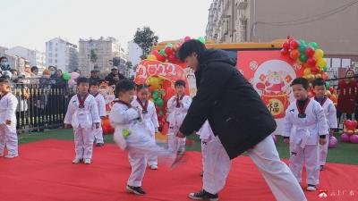 糖果海岸广水香榭水岸幼儿园开展庆元旦逛庙会活动