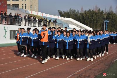 激情跑操 绽放风采——记广水一中大课间跑操活动