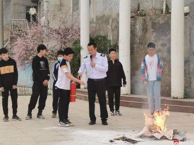 长岭镇平林中学：开展消防演练，筑牢安全防线