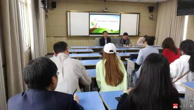市实验小学：青蓝工程两牵手 师徒结对共成长