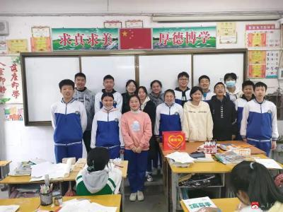 学雷锋 在行动 爱心捐款汇暖流 ---广水市城郊街道办事处中心中学学雷锋爱心捐款