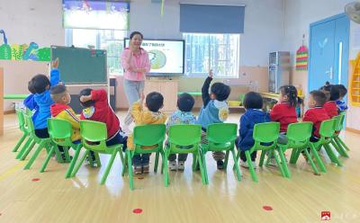 市幼儿园开展新教师公开课观摩活动