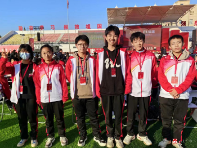 长岭镇中心学校九年级学生参与广水一中八十周年校庆，汲取力量砥砺前行