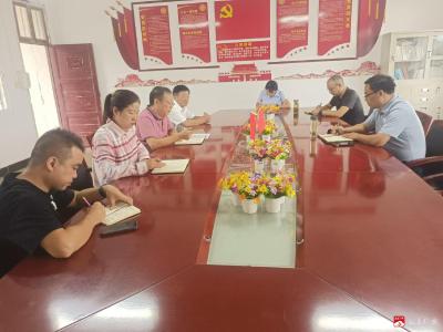 广水市教育局一行深入骆店中小学调研指导工作