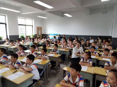 市教研室到长岭镇中心小学开展教学视导工作