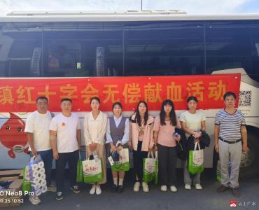 长岭镇中心学校：热血铸师魂 真情暖人间