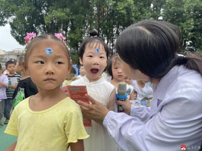 长岭镇卫生院到长岭镇中心幼儿园开展儿童口腔健康公益课堂