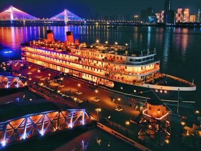 代表委员热议武汉文化旅游业发展：
讲好长江故事，打造世界知名文化旅游目的地
