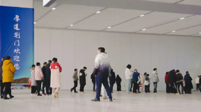 第一次坐高铁回家的荆门人：被加速的团圆，被延展的乡愁