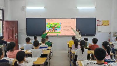 净化网络语言 守护纯真童年——广水市城郊中心小学三年级开展“拒绝网络烂梗”主题班会