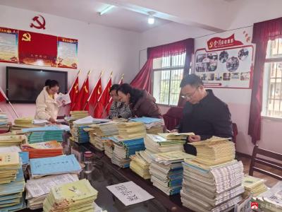 长岭镇港昌小学：以查促教，规范提质  