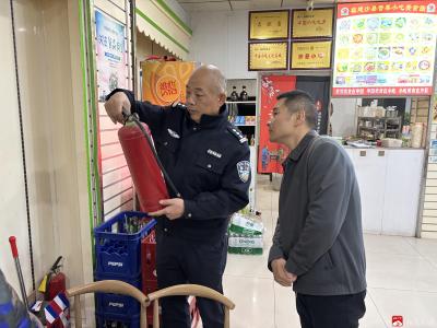蔡河镇开展消防安全夜巡 扎实推进冬春火灾除患攻坚