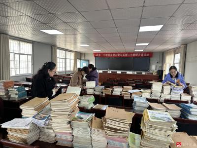 应办一小开展期末教学常规检查工作