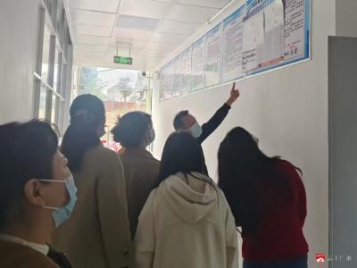 透明食堂，安心守护——余店镇滨河学校开展食堂家长开放日活动